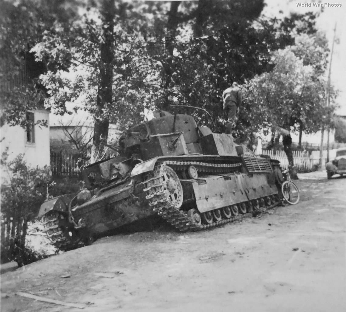 Abandoned T-28 Lvov Ukraine 1941 | World War Photos