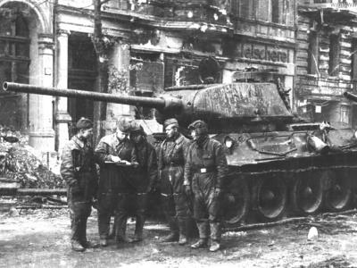 T-34-85 from 1st Guards Tank Brigade April 1945 2