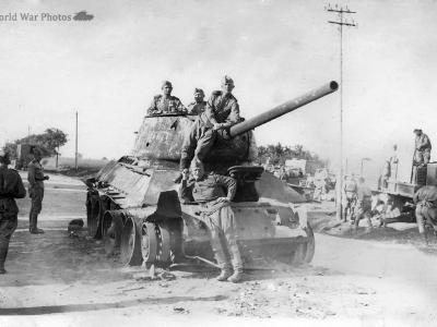 T-34-85 ZiS-5