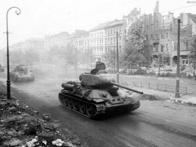 T-34/85 Berlin 1945