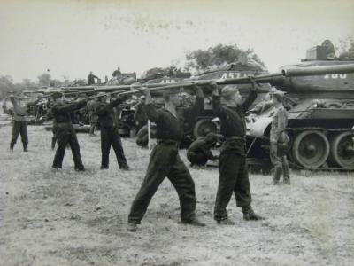 T-34/85 soviet tanks 7