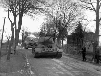 A column of T-34-85 tanks in 1945