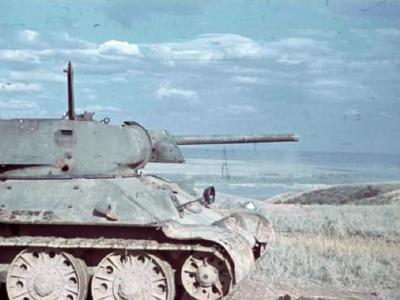 T-34 tank color photo 6