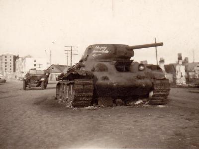 T-34 soviet tank „road sign” 24