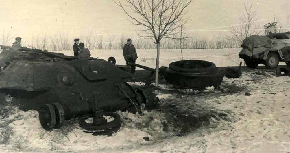 T-34 76 destroyed by internal explosion and SdKfz 260 | World War Photos