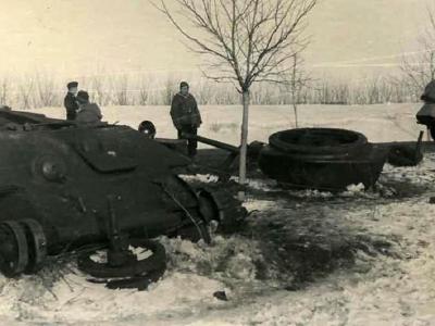 T-34 76 destroyed by internal explosion and SdKfz 260