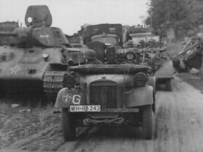 Captured Early T-34 76 tank and Stoewer typ 40 WH-118243
