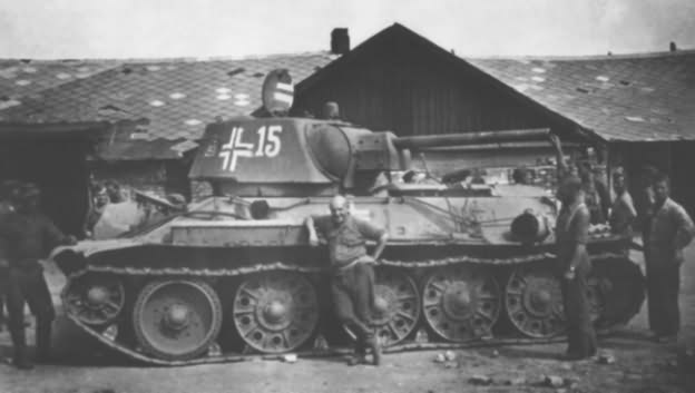 T-34/76 tank #15 in german Wehrmacht service 68 | World War Photos