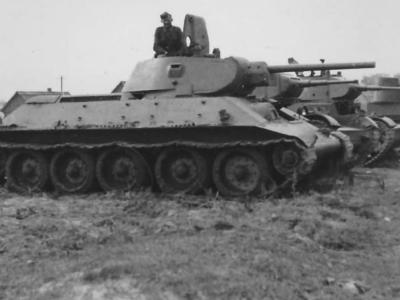 T-34 and BT-7 tanks 10