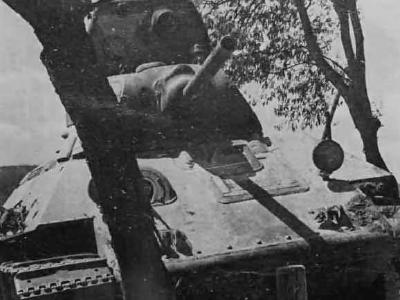 T-34 tank model 1940 armed with the 76 mm gun L-11 2