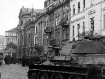 T-34/76 tank on street 19