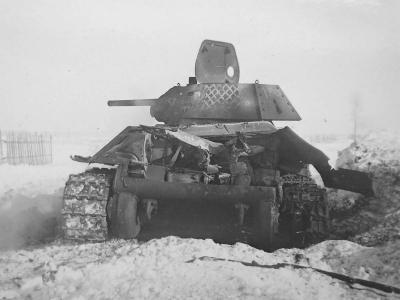 destroyed soviet T-34/76 mod 1941 tank